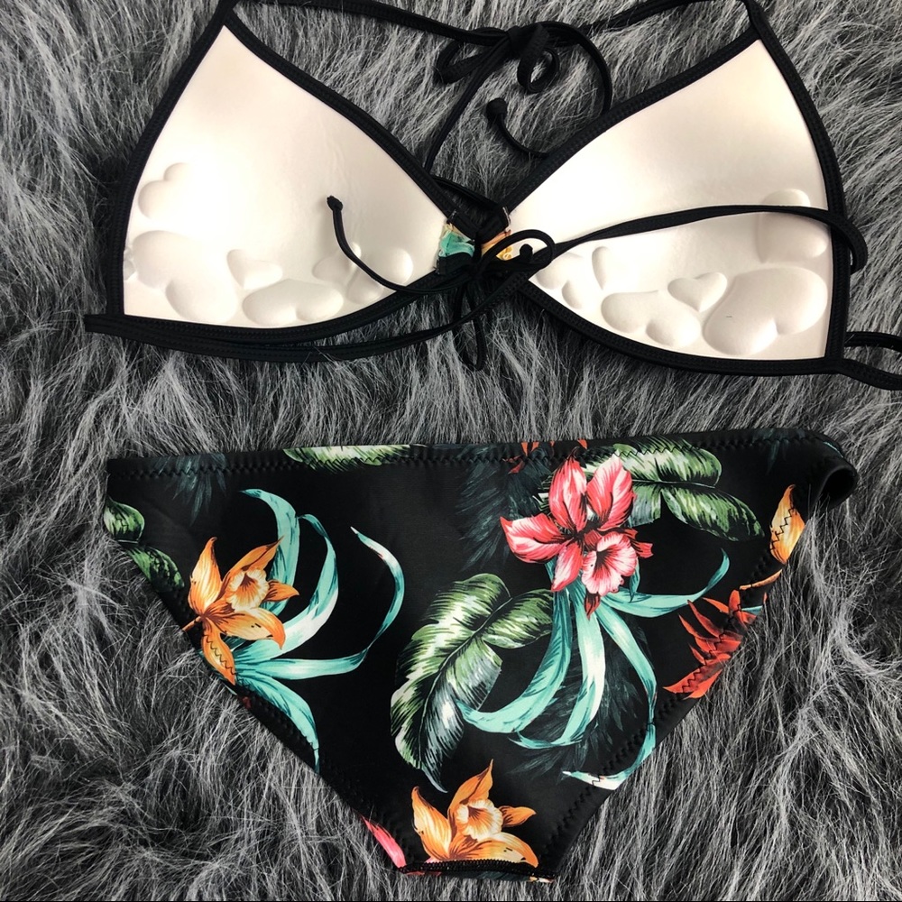 Cutest Bikini....!!! S - Picture 8 of 8